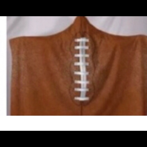 Lot of Football bag, blanket, bucket bag, crossbody, and cosmetic bag - Picture 2 of 7